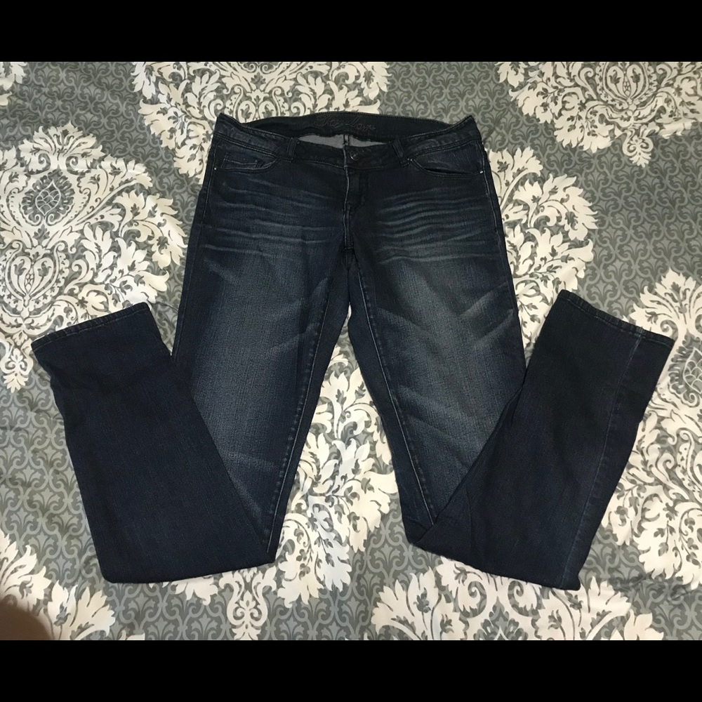 *LIKE NEW* dELiA*s Taylor skinny jeans dark wash